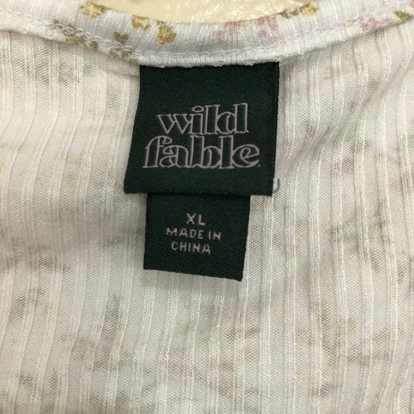 🔴Wild Fable floral Stretchy Crop  top. Scrunched sides short sleeves. Size XL. - Picture 14 of 14